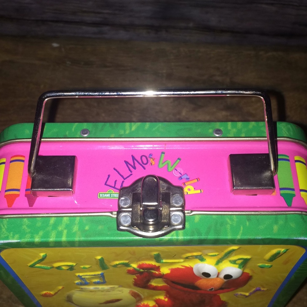 Elmo’s World 2003 Small Tin Case - Picture 4 of 7